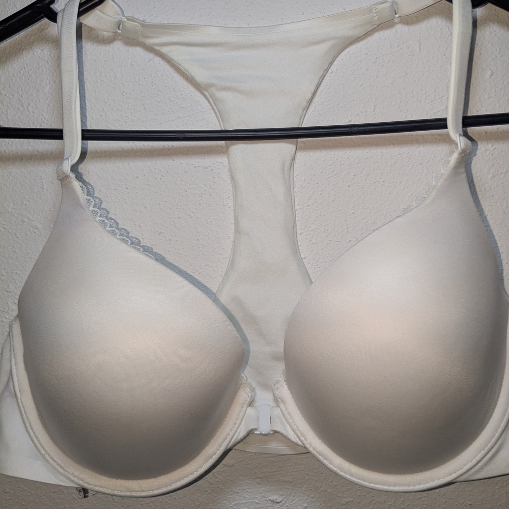 Victoria's Secret- Body By Victoria Perfect Shape Racerback Push Up- 34C-White